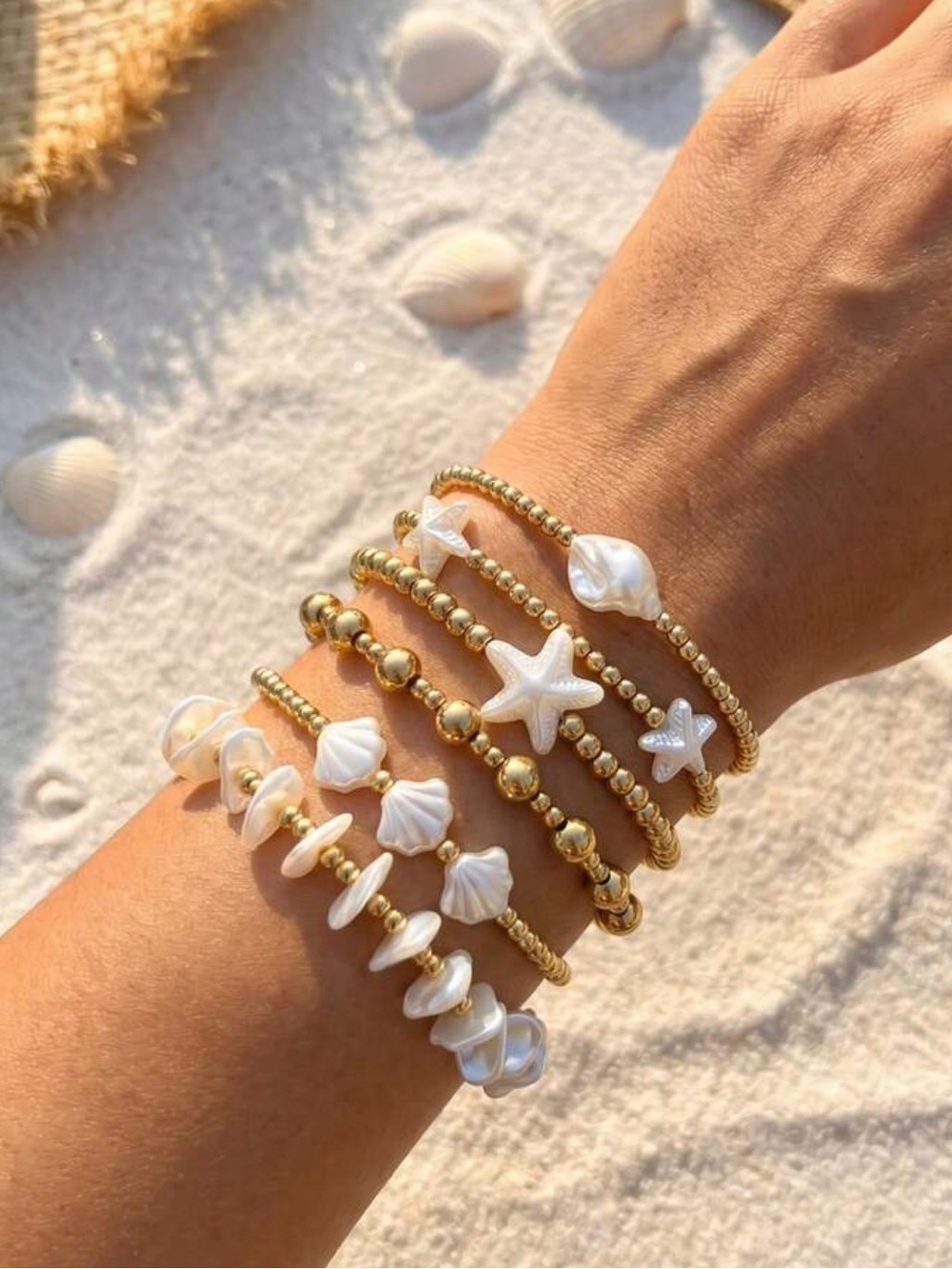🐚NEW Gold/White Shell Bead Bracelet Set of 6🐚